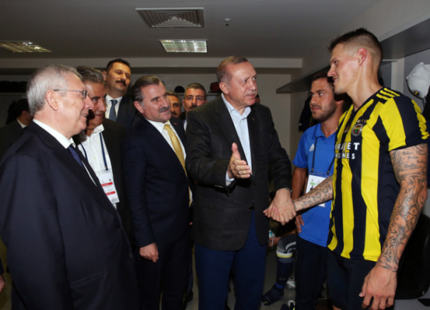 Erdoğan'dan MKYK toplantısına damga vuran Fenerbahçe esprisi: Artık tutmuyorum