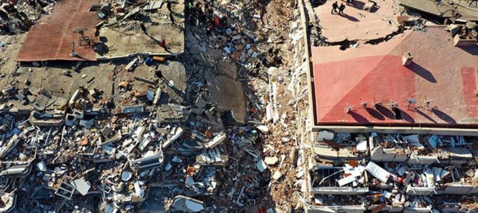 10 ili vuran depremde hayatını kaybedenlerin sayısı 12 bin 873’e yükseldi