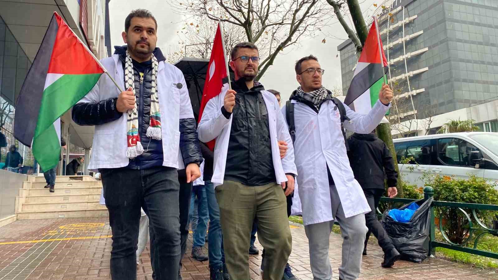 Bursada Doktorlar Filistine Destek İçin Yürüdü
