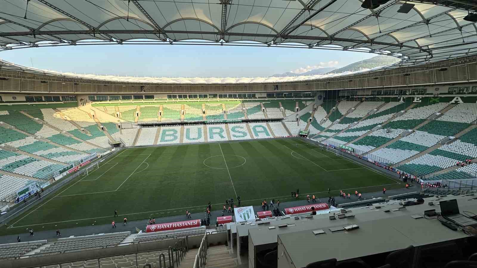 Bursada Stadyumun İsmi Resmen Yüzüncü Yıl Atatürk Stadyumu Oldu