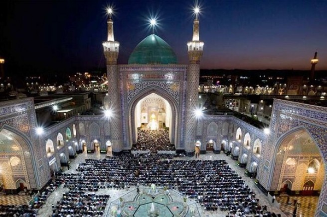 İran'daki tarihi Gevher Şad Camisi farklı mimarisiyle ilgi çekiyor