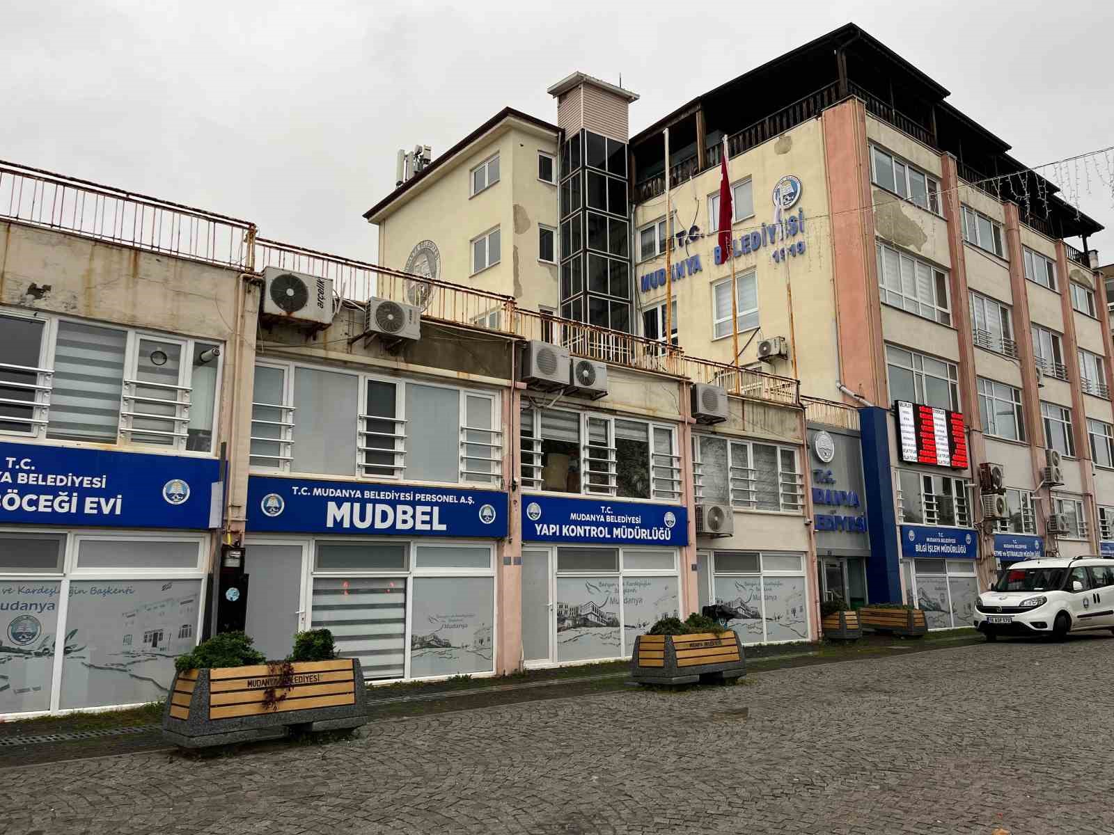 Mudanya Belediye Binası Tahliye Ediliyor