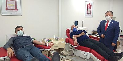 ASRİAD Bursa Şubesi'nden Türk Kızılay’a Kan Bağışı