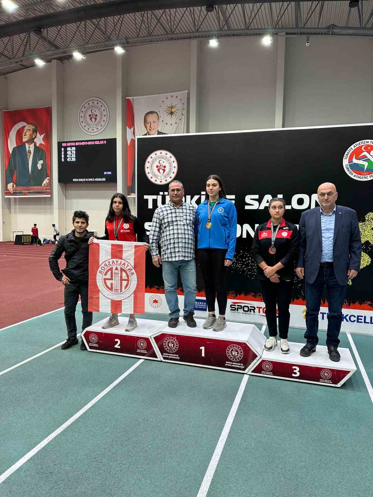 Bursa Büyükşehir Belediyespor Kulübü Sporcularından 10 Madalya