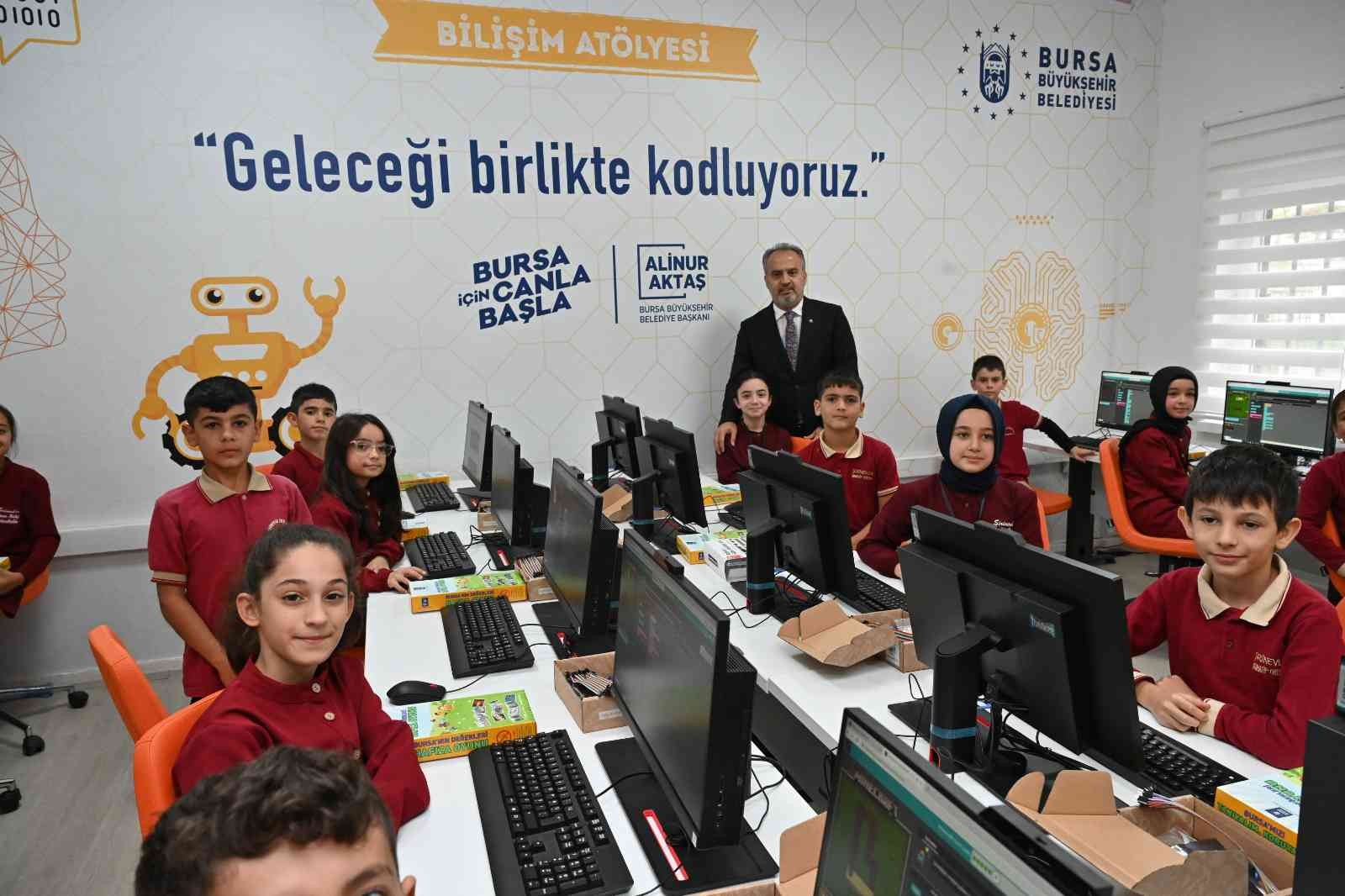 Bursa Büyükşehirden Okullara Teknolojik Destek