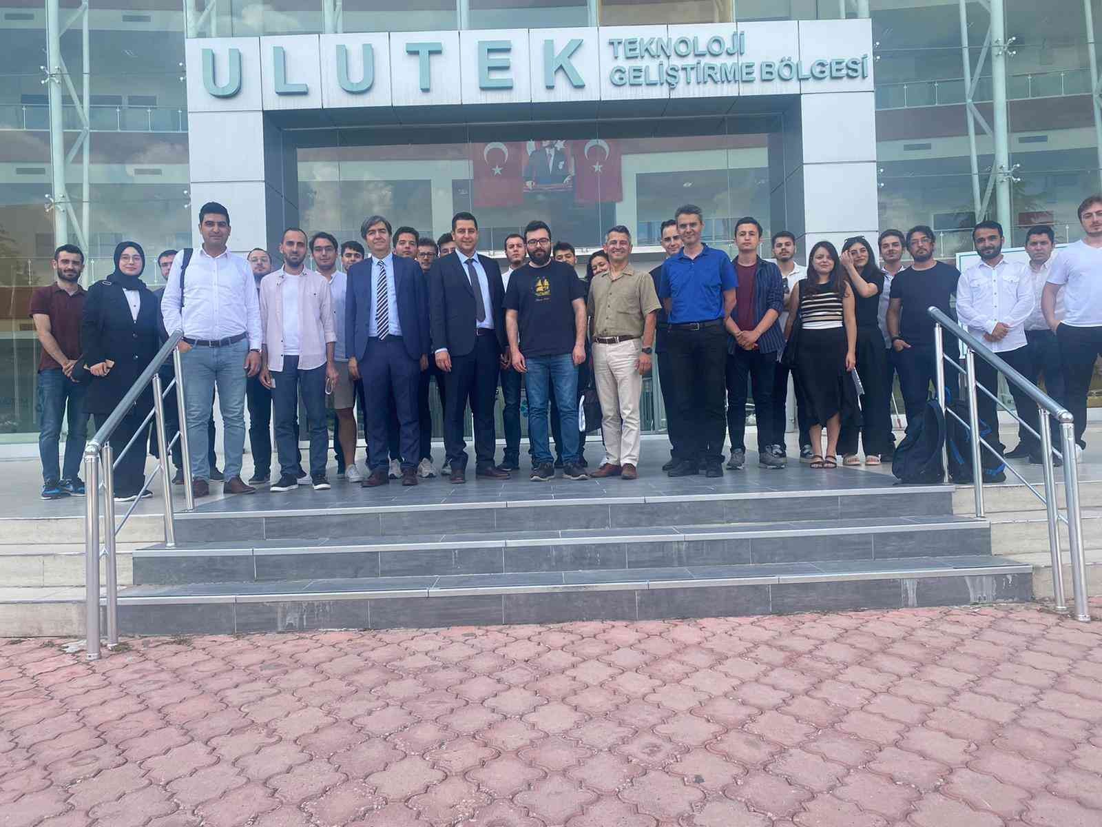 Bursa Uludağ Üniversitesinde Otonom Servis Aracı Tasarlandı