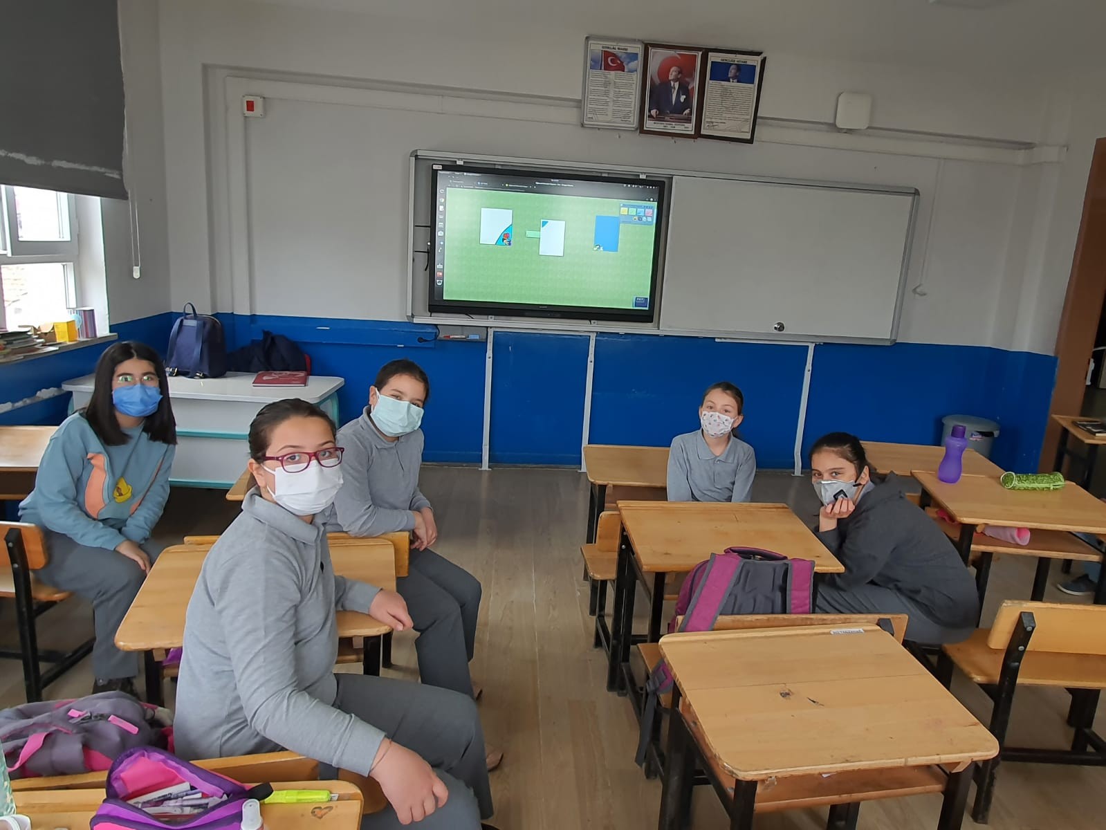 Bursa'da Öğrenciler Bilimsel Deney Çalışmaları Gerçekleştiriyor