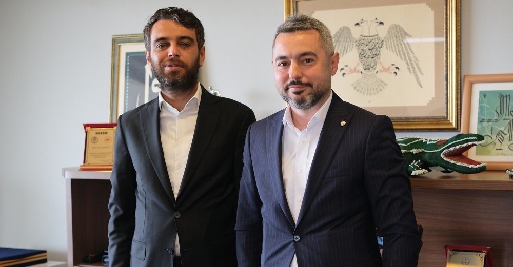 Emin Adanur, Bursaspor Kulübüne 12 Milyon Tl Bağışladı