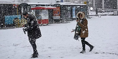 İstanbul'a kar düştü!