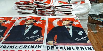 Osmangazi’de evlere ve işyerlerine Türk bayrağı dağıtılacak