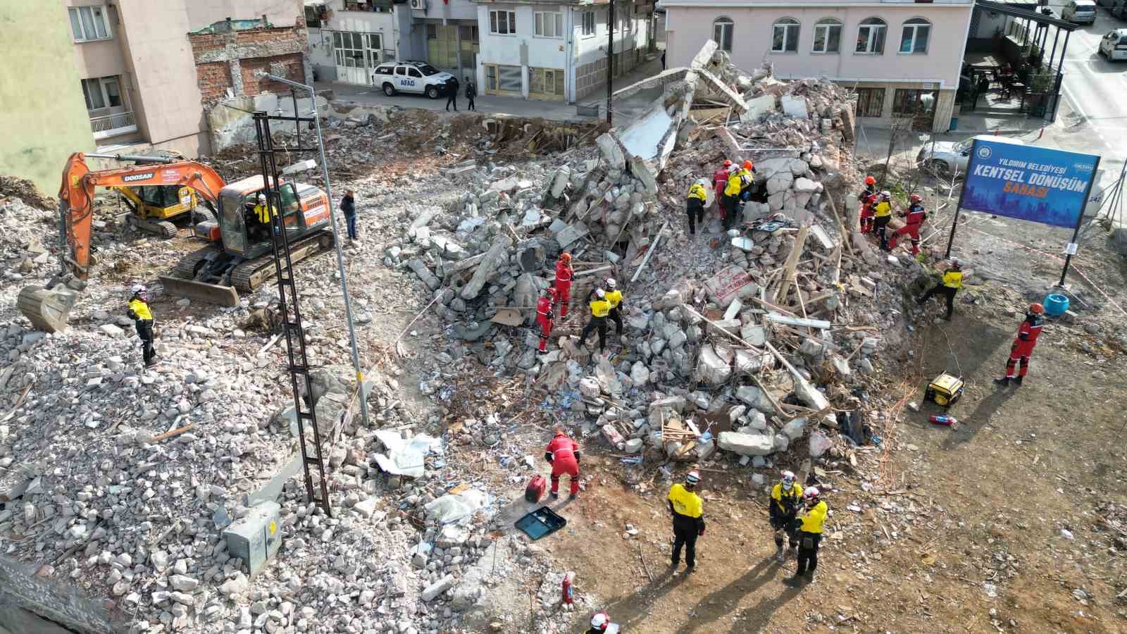 Bursada Nefes Kesen Deprem Tatbikatı...