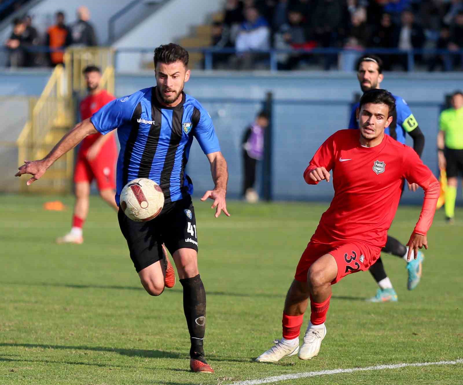 Tff 2. Lig: Karacabey Belediyespor: 3 - Nazilli Belediyespor: 0
