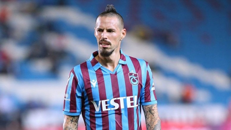 Trabzonspor'un yıldızı futbolu bıraktı!